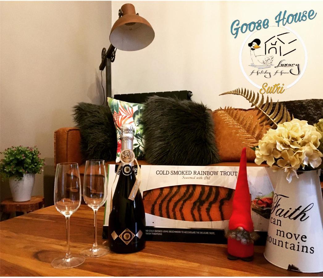 Goose House Luxury Holiday Home سوتري المظهر الخارجي الصورة